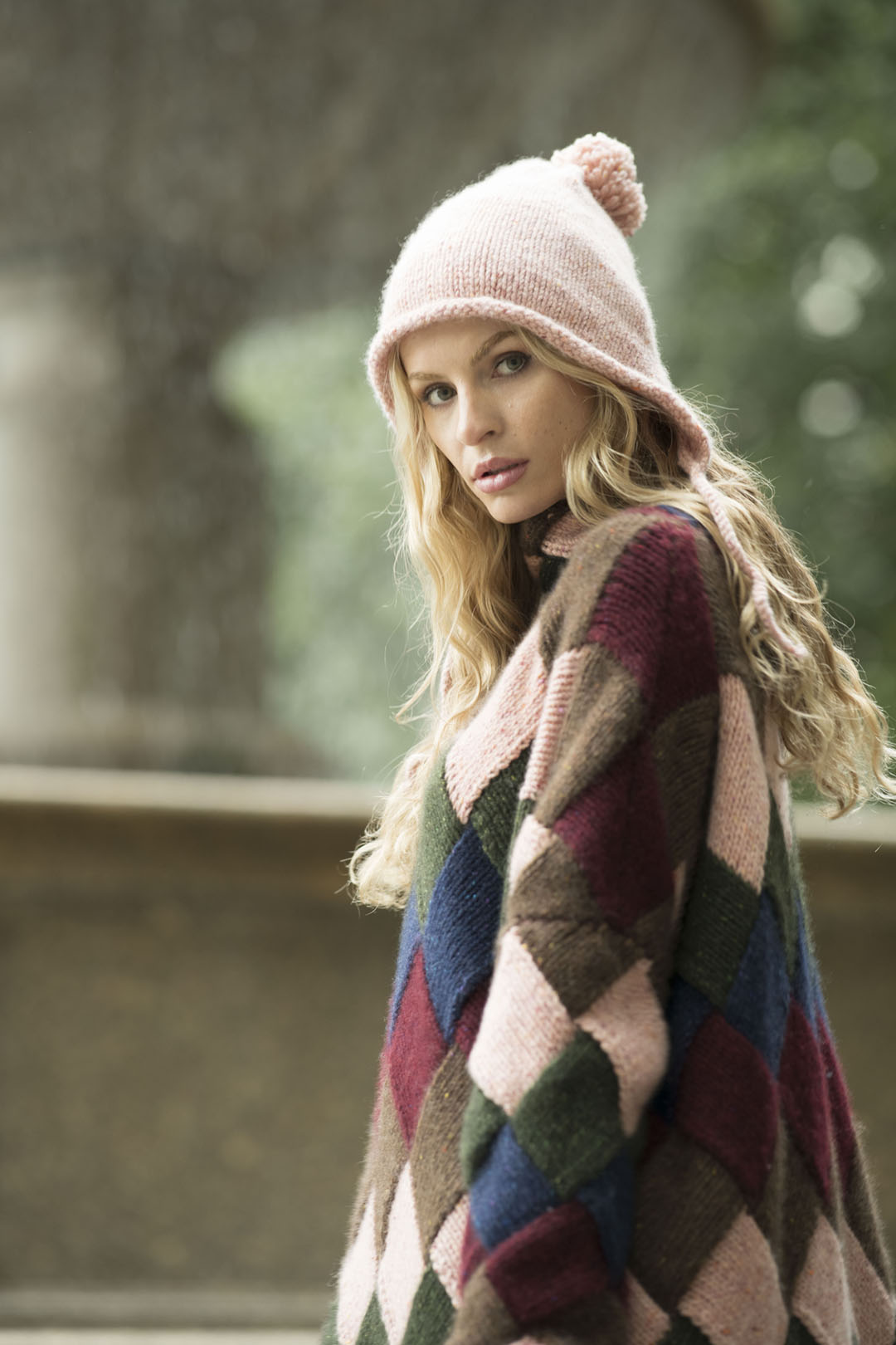 Debauch Sweater - Large