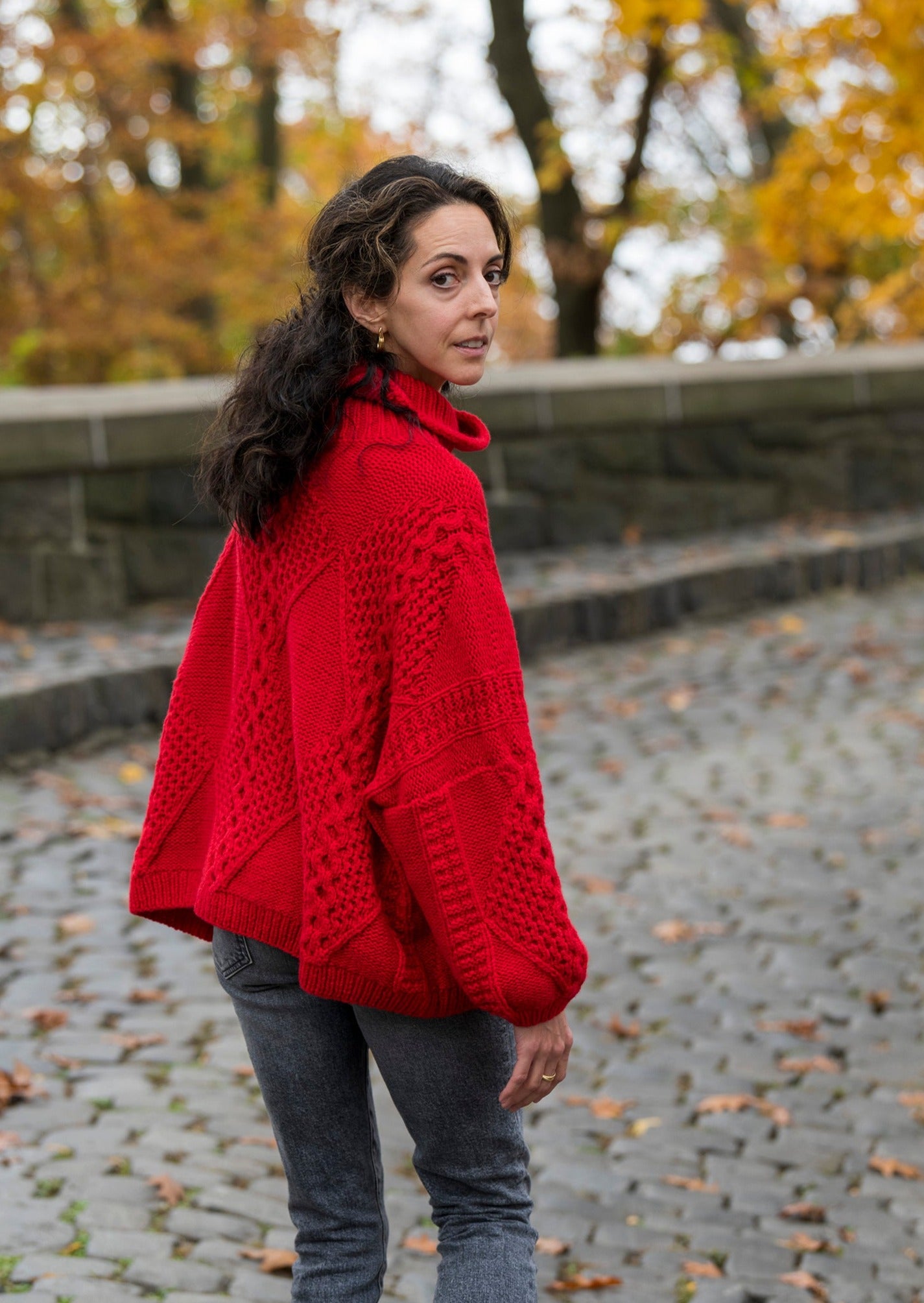 Swanilda Sweater