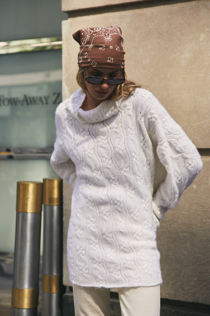 Rosalia Sweater Luxury Hand-Knit Cashmere | Hania New York