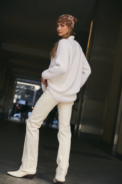 Kamat Sweater detail view