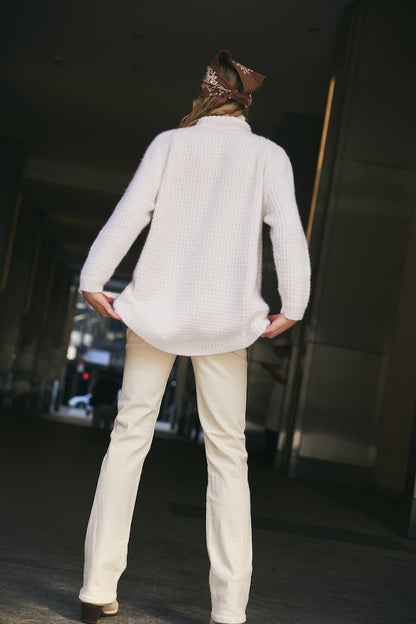 Kamat Sweater detail view